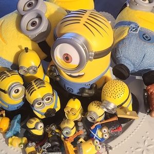 Lot of minons toy